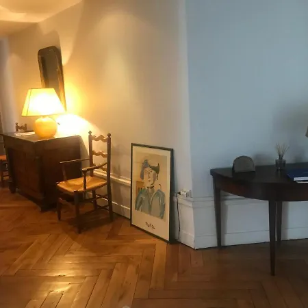 Berges Du Rhone/ Avec Balcon Nocleg ze śniadaniem