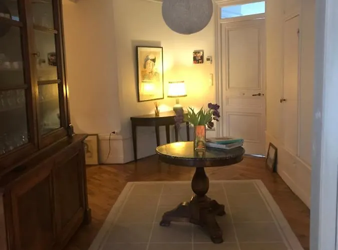 Bed and breakfast Berges Du Rhone/ Avec Balcon Lyon